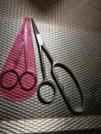 Twee scharen bieden Zie foto's, Ophalen of Verzenden, Zo goed als nieuw