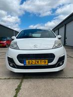 Peugeot 107 1.0 12V 5DR 2012 Wit nap, Auto's, Voorwielaandrijving, Stof, Zwart, 4 stoelen