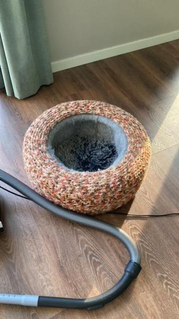 Dieren mand beschikbaar voor biedingen