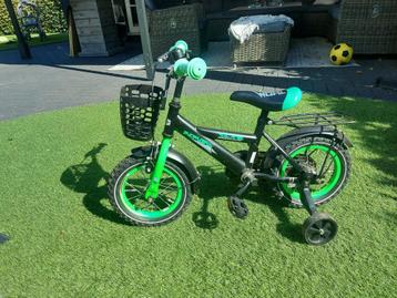Kinderfiets met zijwieltjes 12 inch beschikbaar voor biedingen