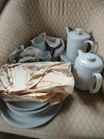 Jaren 60  wit servies, Antiek en Kunst, Antiek | Servies compleet, Ophalen of Verzenden
