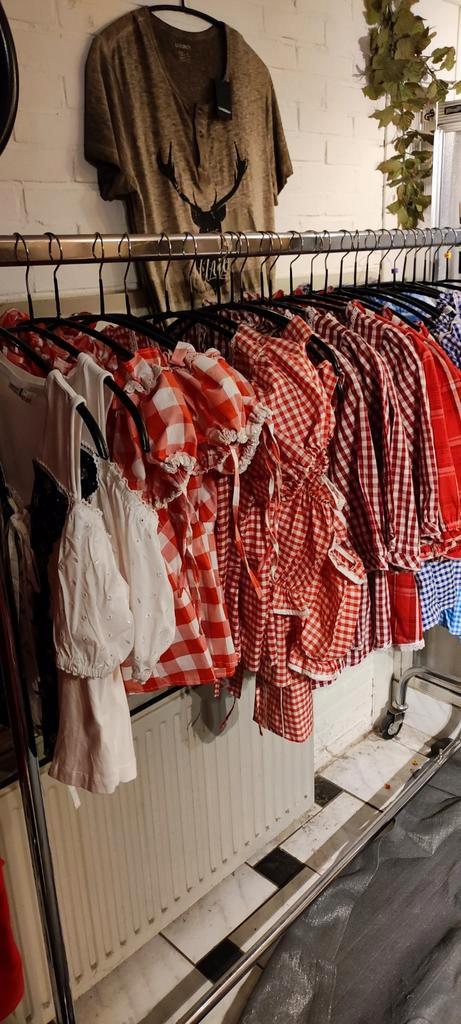 Tiroler trachten blouse dames Partij ca 160 stuks, Kleding | Dames, Carnavalskleding en Feestkleding, Nieuw, Kleding, Ophalen of Verzenden