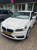 BMW 2-Serie Active Toure 218i 136pk Aut 2016 Wit, Origineel Nederlands, Te koop, 5 stoelen, 20 km/l