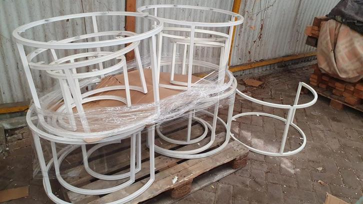 Partij witte metalen frames voor ronde salontafels, Huis en Inrichting, Tafels | Salontafels, Nieuw, 75 cm of meer, 50 tot 100 cm
