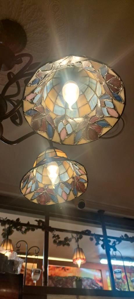 Tiffany Kroonluchters, Wand- en Hanglampen, Huis en Inrichting, Lampen | Kroonluchters, Zo goed als nieuw, Glas, Metaal, Ophalen of Verzenden