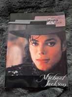 Michael Jackson - Tear-Out Photo Book boek, Ophalen of Verzenden, Zo goed als nieuw, Boek, Tijdschrift of Artikel