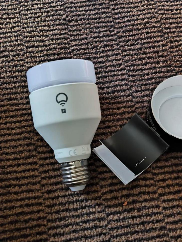 Nieuwe LIFX A60 E27 Smart Bulb - 1100 Lumen, Huis en Inrichting, Lampen | Losse lampen, Ophalen of Verzenden