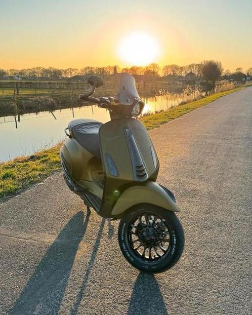 Vespa Sprint 80cc, Fietsen en Brommers, Scooters | Vespa, Zo goed als nieuw, Overige modellen, Benzine, Ophalen