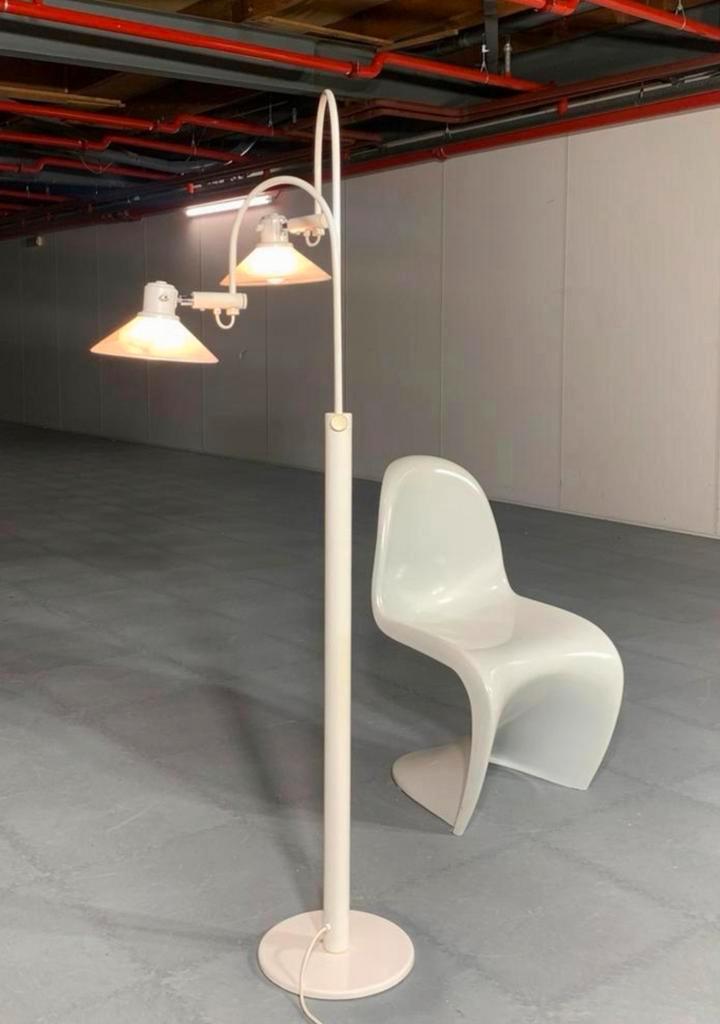 Witte vintage vloerlamp – P.J. Copini – 2 glazen kappen, Huis en Inrichting, Lampen | Vloerlampen, Zo goed als nieuw, 150 tot 200 cm