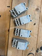Relais 230v, Ophalen of Verzenden, Zo goed als nieuw, Overige typen
