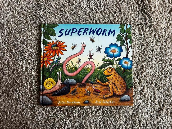 Julia Donaldson & Axel Scheffler - Superworm [NL], Boeken, Kinderboeken | Jeugd | onder 10 jaar, Nieuw, Fictie algemeen, Verzenden