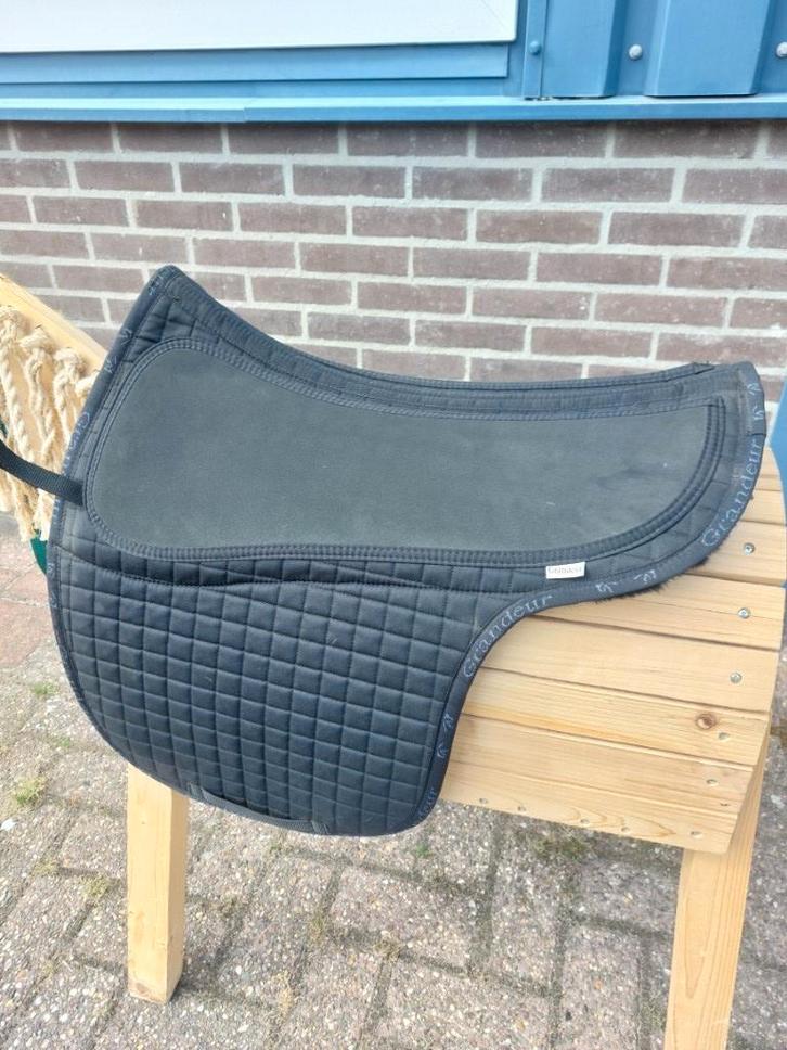 Tweedehands London pad met inlages Grandeur, Dieren en Toebehoren, Paarden en Pony's | Dekens en Dekjes, Zo goed als nieuw, Dekje