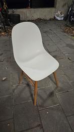 Mooie witte stoel, Ophalen of Verzenden, Zo goed als nieuw, Wit, Eén