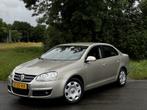 Volkswagen Jetta 2.0 FSI Sportline Automaat/Airco/Trekhaak, 4 cilinders, Origineel Nederlands, Bedrijf, Sedan