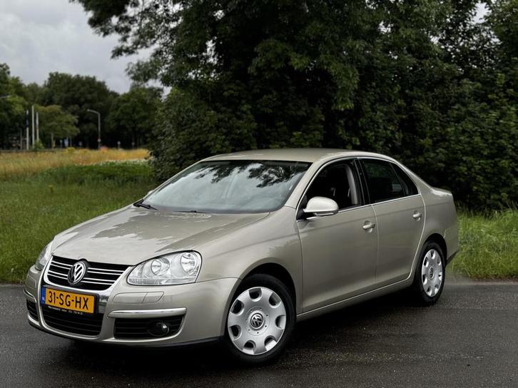 Volkswagen Jetta 2.0 FSI Sportline Automaat/Airco/Trekhaak, Auto's, Volkswagen, Bedrijf, Te koop, Jetta, ABS, Airbags, Airconditioning