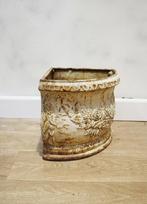 Oude gietijzeren jardiniëre, plantenbak hoekvorm, Antiek en Kunst, Ophalen of Verzenden