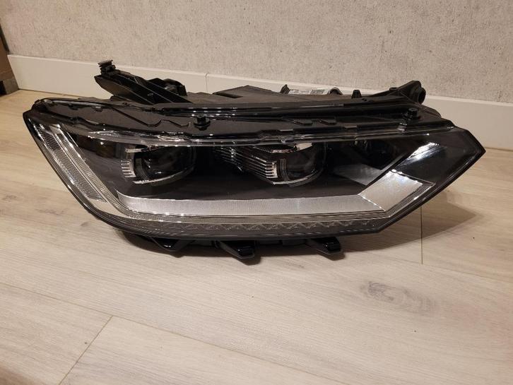 VW passat B8 high led koplamp rechts, Auto-onderdelen, Verlichting, Volkswagen, Gebruikt, Ophalen of Verzenden