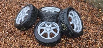 Te koop, Zeer goede bridgestone blizzard winterbanden beschikbaar voor biedingen