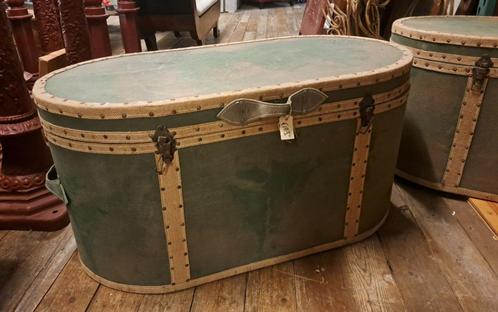 Grote stoere ovale kist als salontafel ruig sober heel stoer, Huis en Inrichting, Woonaccessoires | Kisten, Gebruikt, Minder dan 50 cm