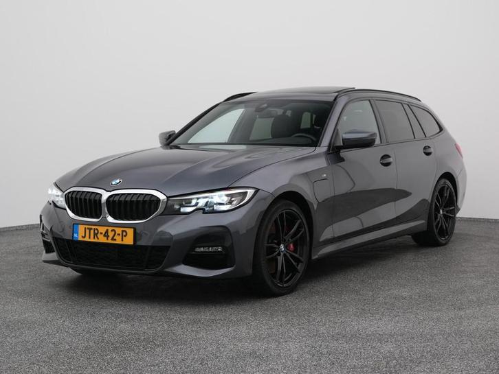 BMW 3 Serie Touring 330e xDrive High Executive M-Sport | PAN, Auto's, BMW, Bedrijf, Te koop, 3-Serie, 4x4, ABS, Achteruitrijcamera