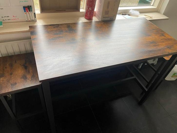 Bartafel met 2 Krukken - Industrieel Design, Huis en Inrichting, Barkrukken, Zo goed als nieuw, 60 tot 90 cm, Hout, 2 krukken
