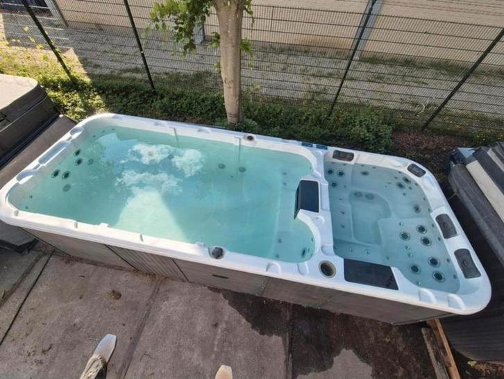 ‼️GIGANTISCHE ZWEMSPA DUBBEL CABINE ‼️, Tuin en Terras, Bubbelbaden en Hottubs, Nieuw, Filter, Pomp, Ophalen of Verzenden