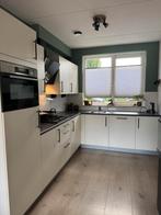 Complete hoekkeuken met mankementen! Zie omschrijving., Huis en Inrichting, Keuken | Complete keukens, Ophalen, Gebruikt, Overige materialen