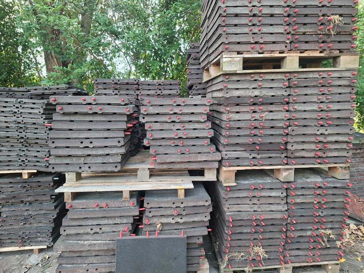 100 rubberen tegels van 50x50x6 cm staltegels stalmatten, Dieren en Toebehoren, Stalling en Weidegang