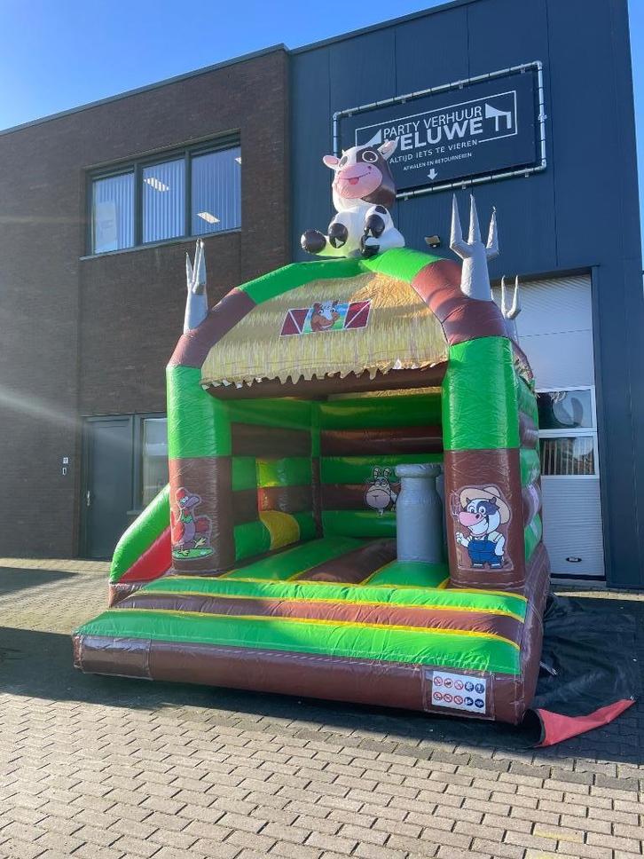 Springkussen Boerderij Huren | Elburg en omstreken, Hobby en Vrije tijd, Feestartikelen | Verhuur, Zo goed als nieuw, Overige