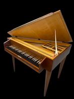 SPERRHAKE PASSAU SPINET (vintage collectors item), Muziek en Instrumenten, Snaarinstrumenten | Klavecimbels, Zo goed als nieuw