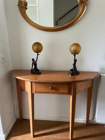 Halfronde sidetable met lade beschikbaar voor biedingen
