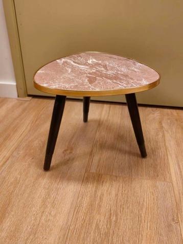 Vintage Plantentafeltje Tafeltje Bijzettafeltje Tafel  beschikbaar voor biedingen