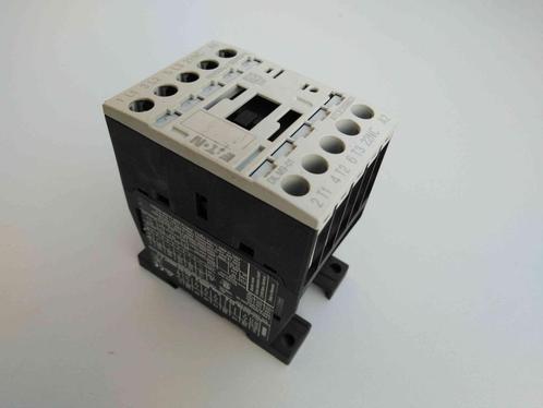 Relais magneetschakelaar Eaton DIL M9-01 spoel 110V / 50Hz, Hobby en Vrije tijd, Elektronica-componenten, Zo goed als nieuw, Ophalen of Verzenden