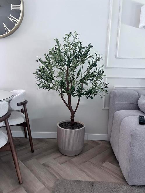 Mooie kunst olijfboompje inclusief pot en inhoud, Huis en Inrichting, Woonaccessoires | Kunstplanten en Kunstbloemen, Nieuw, Ophalen