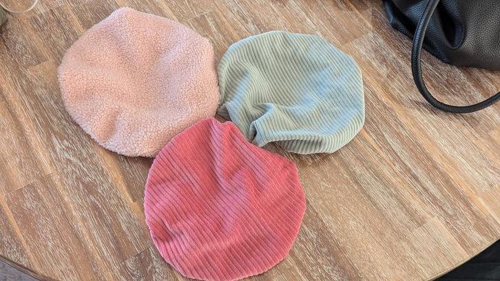 3 pietenmutsen nieuw!, Kinderen en Baby's, Carnavalskleding en Verkleedspullen, Nieuw, Ophalen of Verzenden