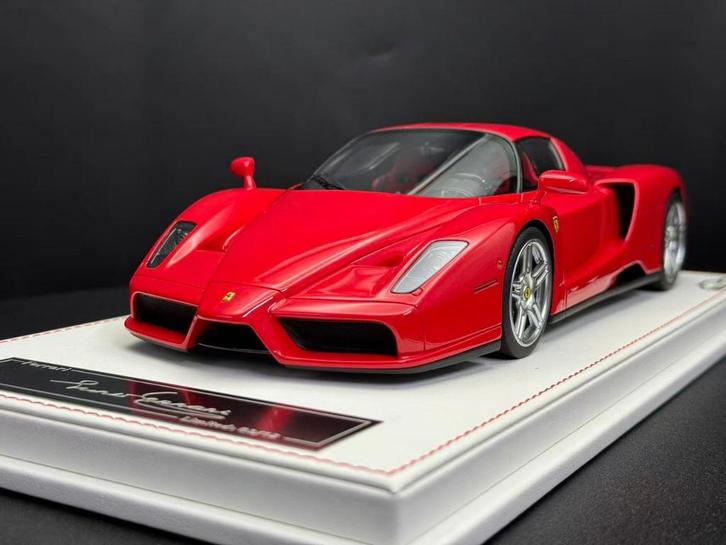 Ferrari Enzo Rosso Corsa DR Collection 1:18 NIEUW ! C4F, Hobby en Vrije tijd, Modelauto's | 1:18, Nieuw, Overige merken, Ophalen of Verzenden