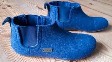 Haflinger sloffen, maat 38, blauw beschikbaar voor biedingen