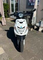 Piaggio Zip SP 45 km/u (brom) – Nieuwe accu & beurt, Fietsen en Brommers, Scooters | Piaggio, Ophalen, Maximaal 45 km/u, Zip, Zo goed als nieuw