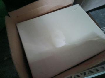 wandtegels geglazuurd halfmat creme beschikbaar voor biedingen
