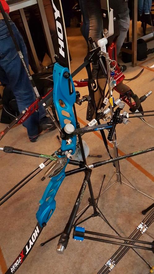 Hoyt Epik Recurveboog Rechtshandig, Sport en Fitness, Handboogschieten, Gebruikt, Recurveboog, Ophalen