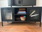 Tv meubel zwart staal met veel opberg riomte, Huis en Inrichting, Ophalen, Gebruikt, 100 tot 150 cm, Minder dan 100 cm