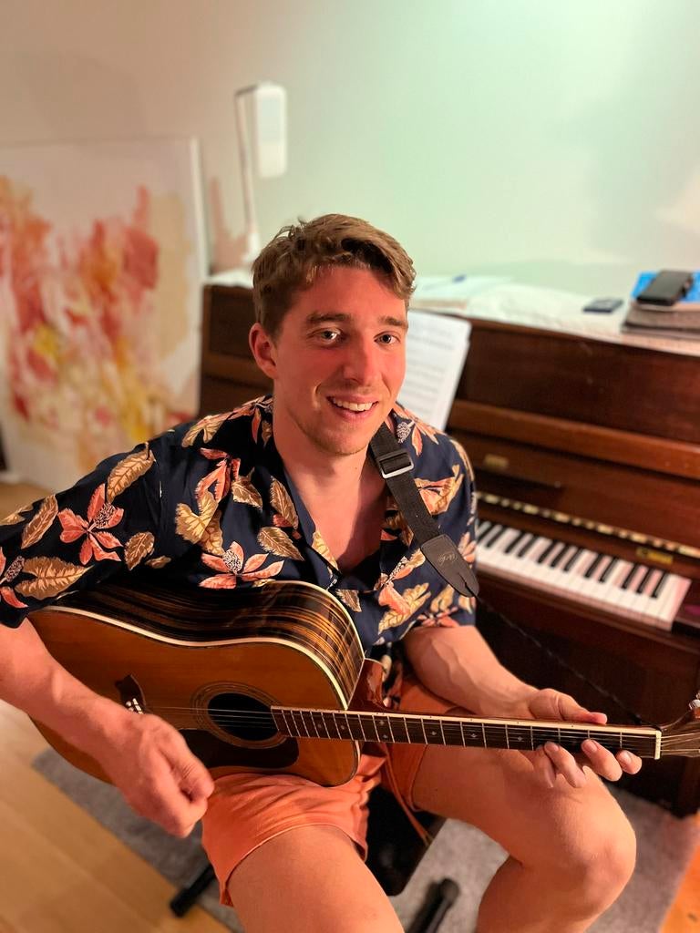 Gitaarles Amsterdam | Beginners tm gevorderden, alle stijlen, Komt aan huis, Tokkelinstrumenten