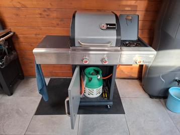 Landmann Gasbarbecue - 2 Branders + Zijbrander beschikbaar voor biedingen