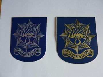 2 verschillende stickers Rijkspolitie  beschikbaar voor biedingen