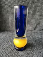 Kristal vaasje blauw en geel., Ophalen of Verzenden