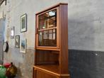 Deens Design Hoek Vitrine Kast | Hoge Teak Vitrinekast 3, Huis en Inrichting, Kasten | Vitrinekasten, Glas, 150 tot 200 cm, 25 tot 50 cm