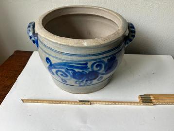 Keulse pot beschikbaar voor biedingen