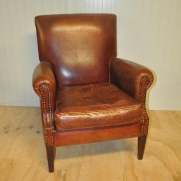 Kleine schapenleren fauteuil beschikbaar voor biedingen