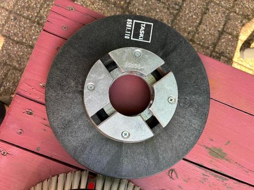 Taski padhouders en borstels 11inch, Doe-het-zelf en Verbouw, Reinigingsmachines, Nieuw, Schrobmachine, Ophalen of Verzenden