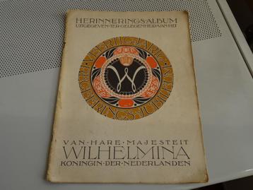 Prachtige herinneringsalbum 40 jaar regeringsjubileum van ha beschikbaar voor biedingen